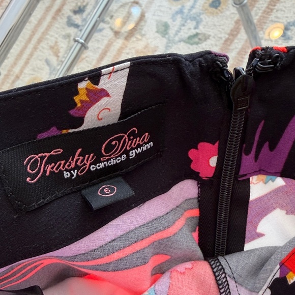 Trashy Diva Skirt with unique Horse Print - Picture 3 of 6